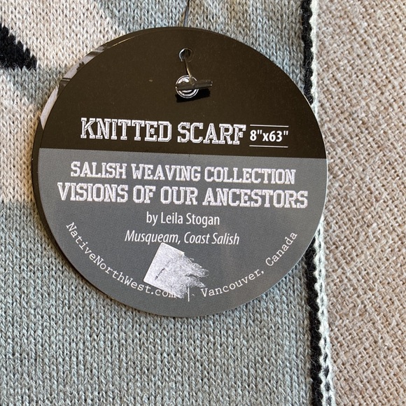 Leila Stogan Design Hat and Scarf Set NWT - Picture 2 of 5